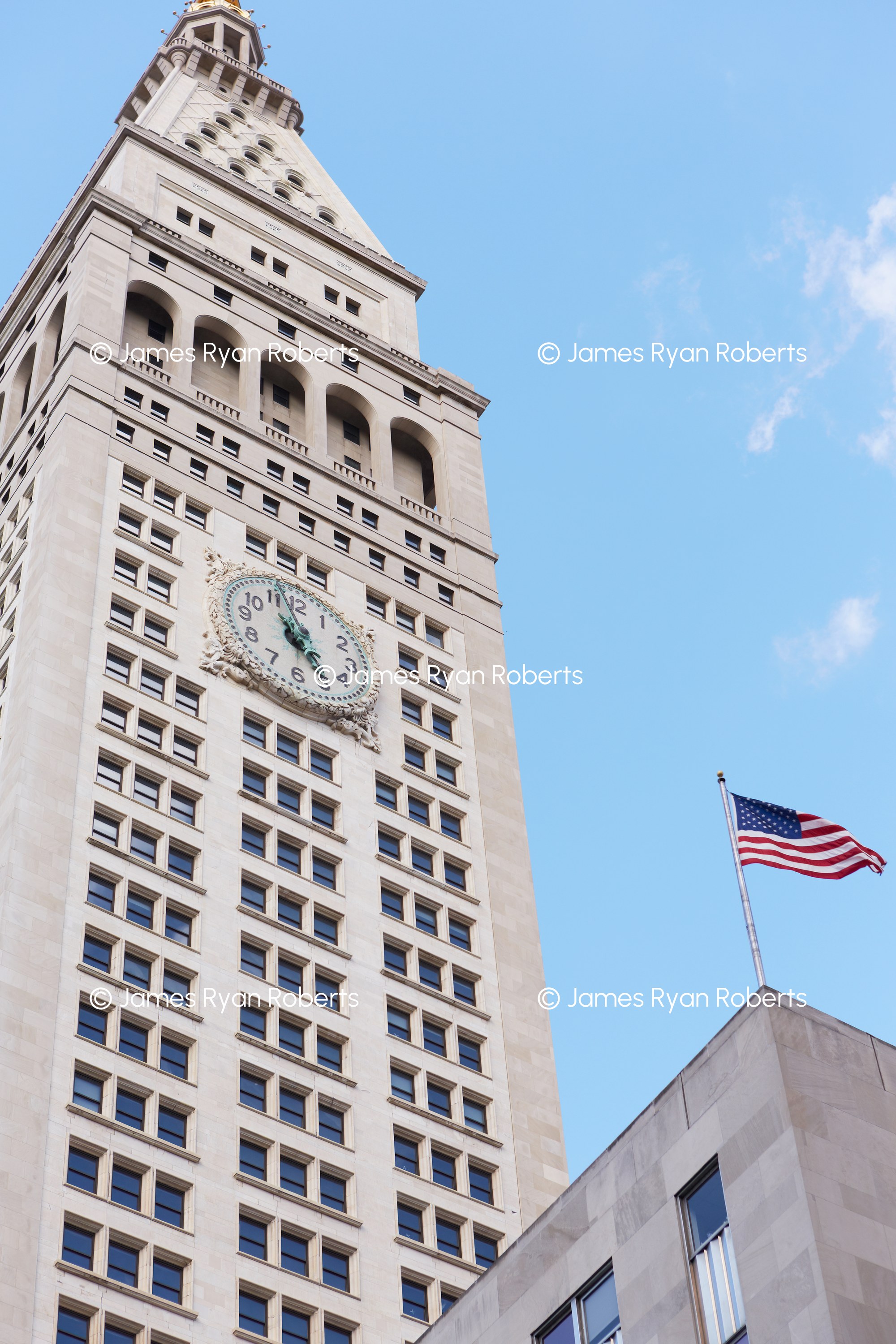 Met Life Tower & Flag — New York City large-format fine art print